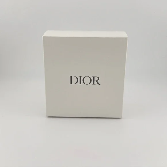 🆕 DIOR Limited Edition Shimmering Red Round Jewelry Case Authentic & NIB - Picture 7 of 8